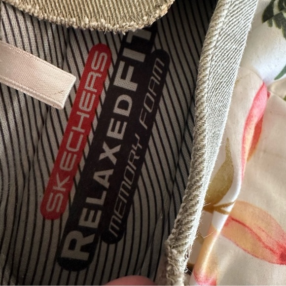 Men's Skechers Relaxed Fit Memory Foam Gomel Loafer Shoes Taupe size 9 - Picture 3 of 4